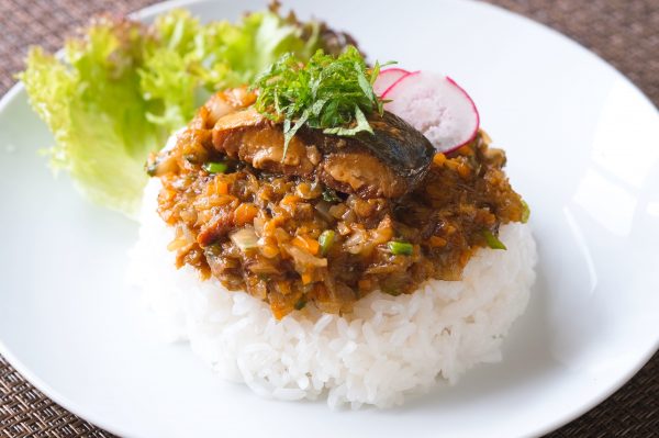 さばの煮付のキーマカレー